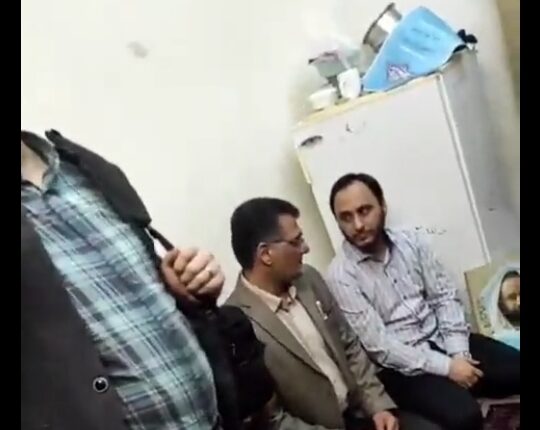 دانشجو: پنج شنبه و جمعه ها به ما غذا نمی دهند!!