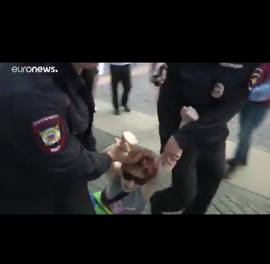 برخورد قاطع پلیس روسیه با همجنسبازان