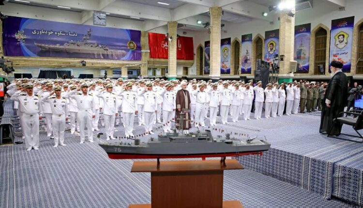 انقلاب دریا را از تعطیلی در آورد