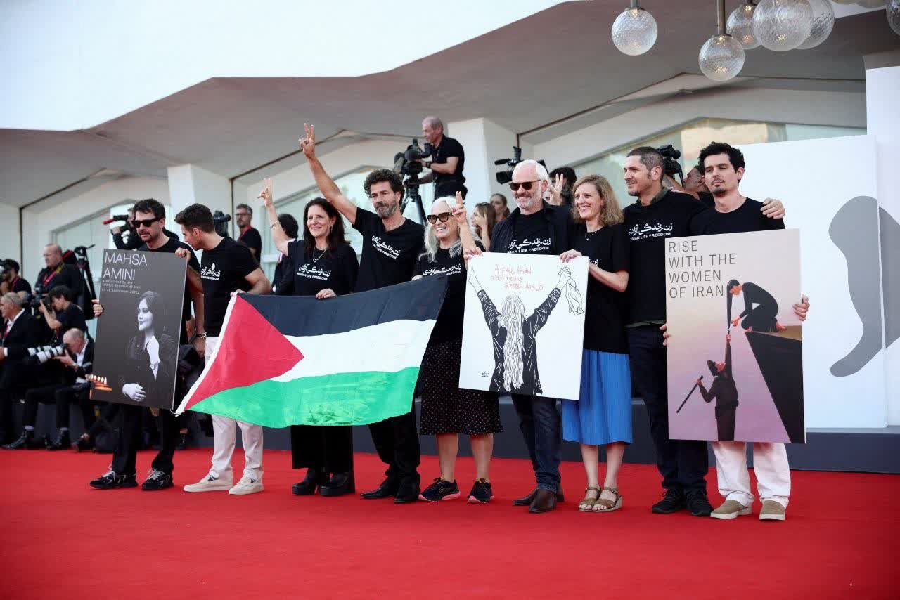 تودهنی بازیگر عرب به براندازان