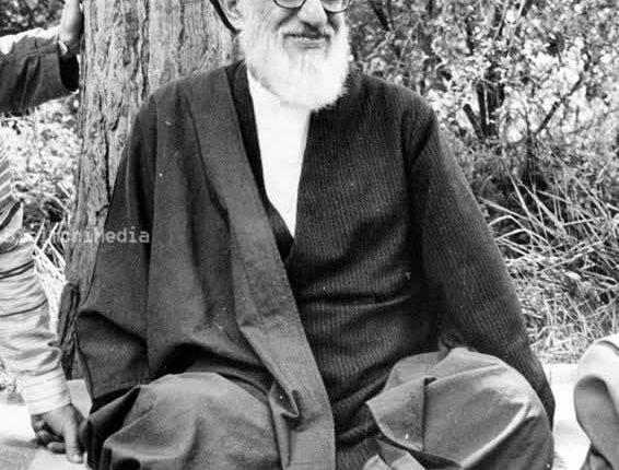 آیت الله طالقانی:مردمی که موضع ضدّ اسلامی دارند، قاصرند نه مقصر