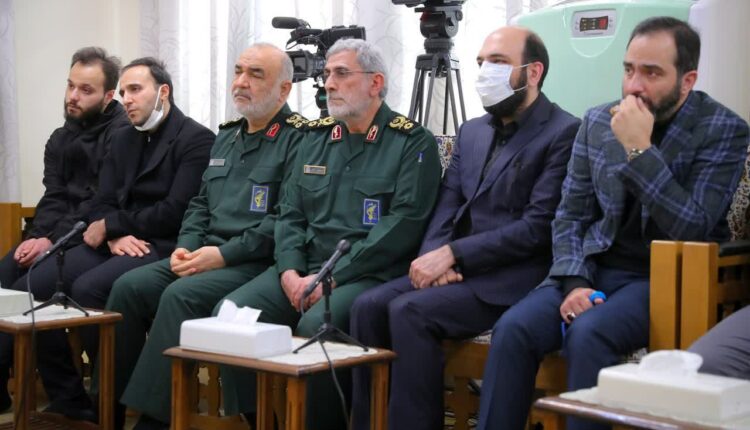 تصاویری از دیدارخانواده سردارسلیمانی با رهبرانقلاب