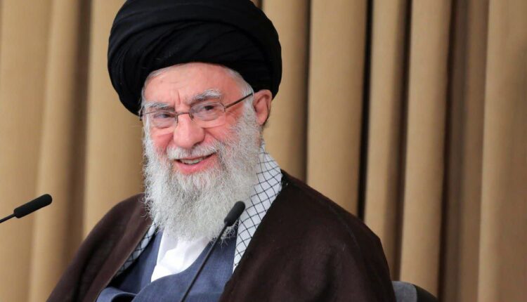 کمک دو میلیارد تومانی رهبر انقلاب برای آزادی زندانیان نیازمند