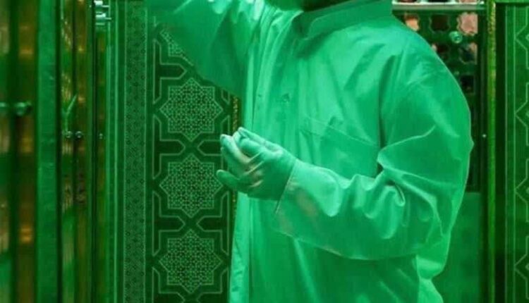 تصویری از دبیرکل جدید حزب الله لبنان در حرم امام رضا (ع)