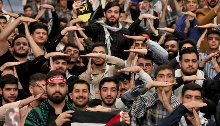 کروکی صهیونیست‌ها با رسم شکل
