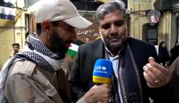 حراج گوشوارۀ قلبی دختر کاپشن صورتی برای کمک به جبهۀ مقاومت