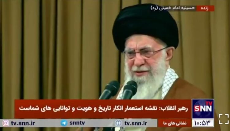 رهبر انقلاب:انقلاب اسلامی ورق را برگرداند
