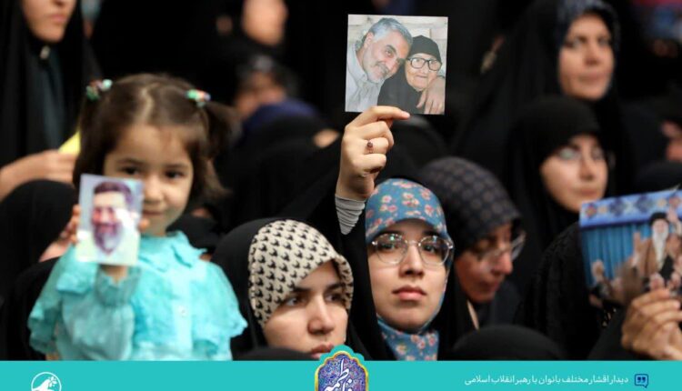 تصویر مادر حاج قاسم، زن تراز انقلاب اسلامی