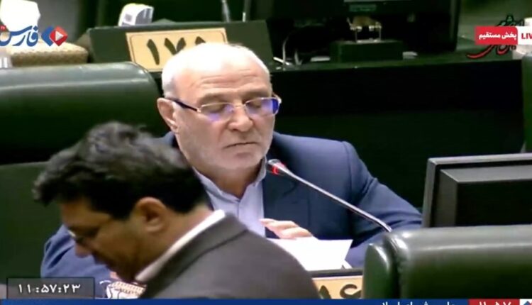 حاجی‌دلیگانی، نماینده مجلس: راهی جز استیضاح وزیر اقتصاد نداریم