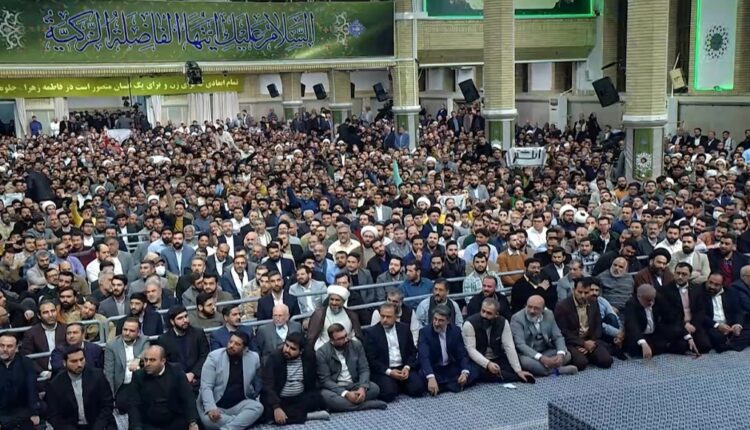 دیدار مداحان و شاعران اهل بیت(ع) با رهبر انقلاب