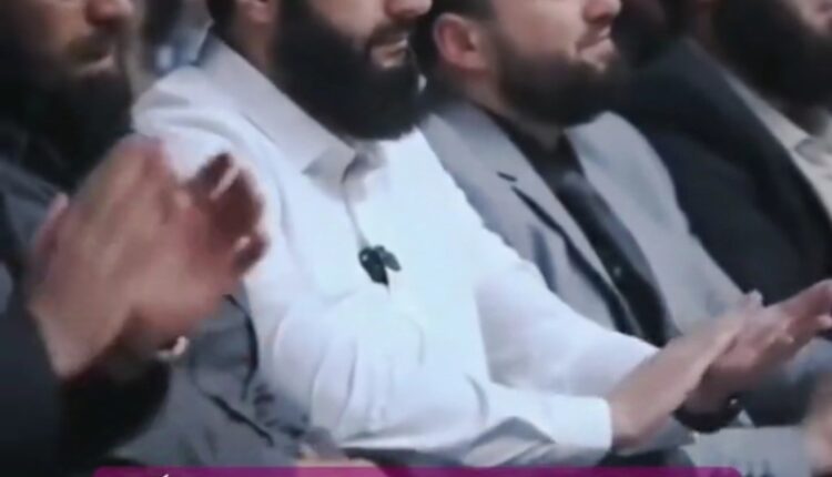 ممد جلوی ما ، ممد جلوی بقیه