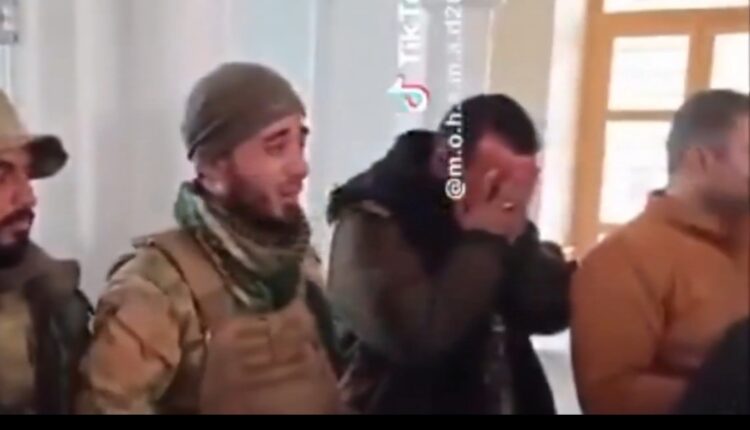 زیارت قبر معاویه و جاری شدن اشک تروریست ها در تجلیل از بنی امیه!
