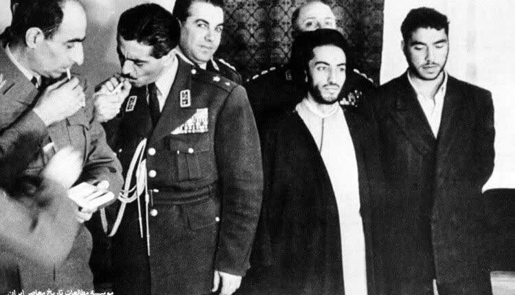 شهید نواب صفوی لحظاتی پس از دستگیری
