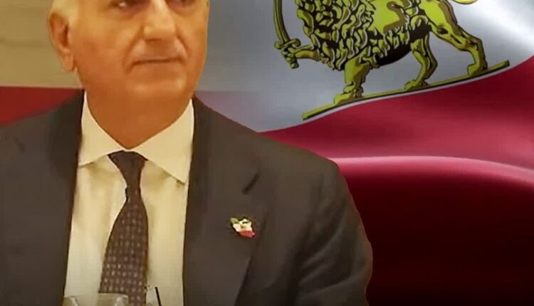 چاهزاده رهبر دوران گذار شد