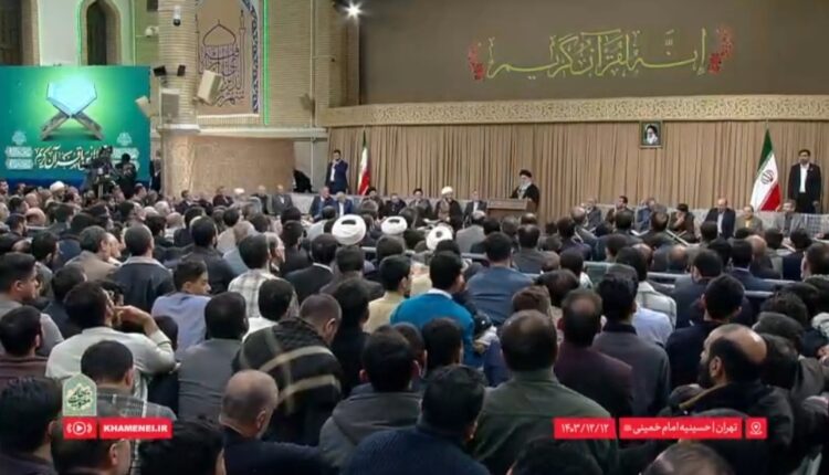 تذکر رهبر انقلاب به قاریان درباره نوع لباس پوشیدن قراء