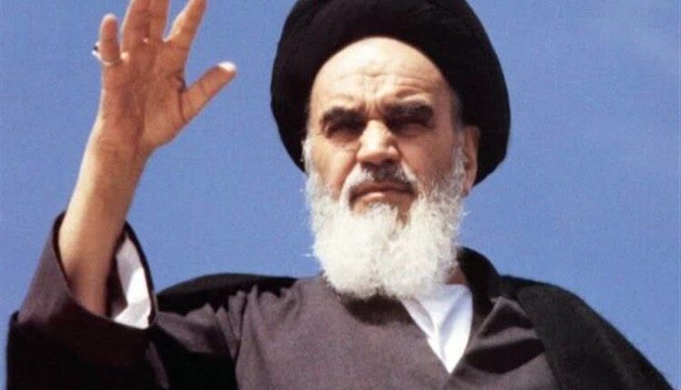 خمینی کبیر وقتی هنوز شوروی سرپا بود، مرگ کمونیسم را اعلام کرد