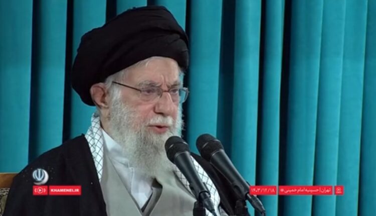 رهبر انقلاب:معیارهای دوگانه در غرب حقیقتاً مفتضح کننده تمدن غربی است