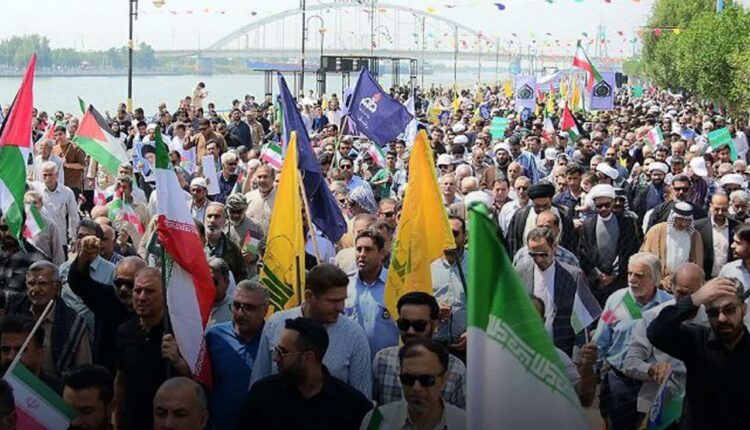 تصویری از حضور مردم غیور خرمشهر در راهپیمایی روز قدس