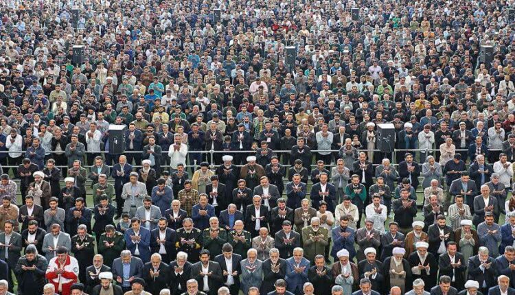 ‏قاب ماندگار نماز عید سعید فطر به امامت رهبر انقلاب