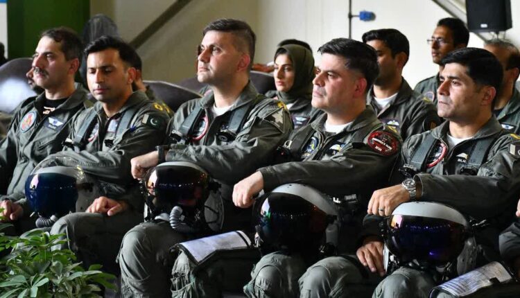 معرفی خلبانان ماهر پاکستانی