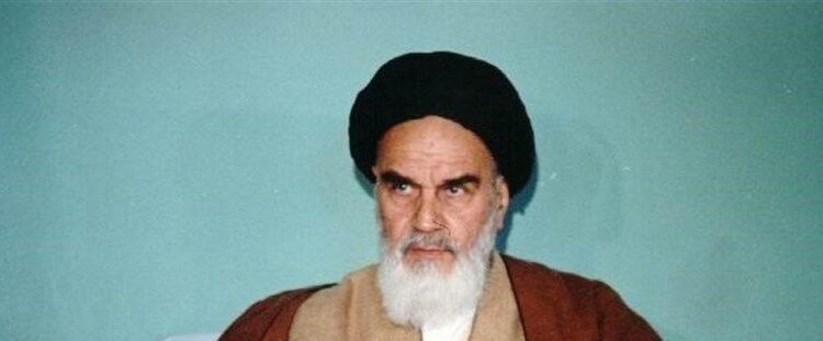 خدا هست؛ من کی هستم؟