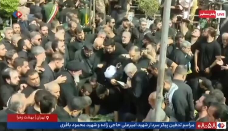 تشییع پیکر شهید حاجی‌زاده و شهید محمود باقری