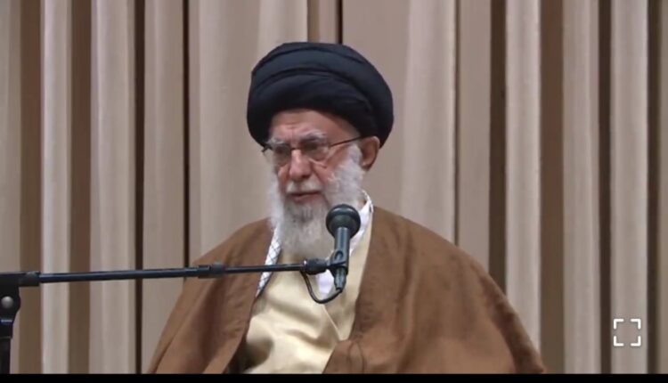 توصیه های دلسوزانه و واقع‌بینانه رهبری به فرماندهان نظامی در جلسه ویژه