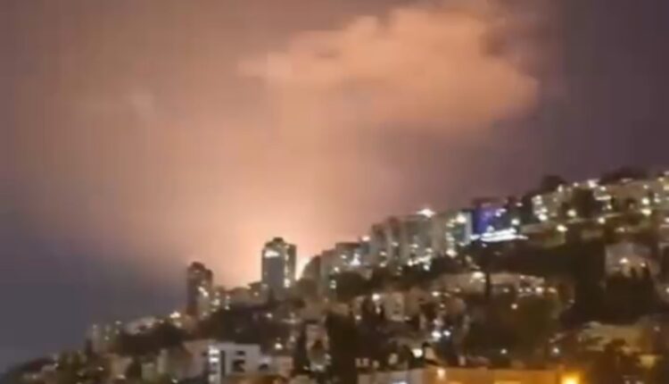 فیلم جدید از لحظه برخورد موشک ایران به اسرائیل