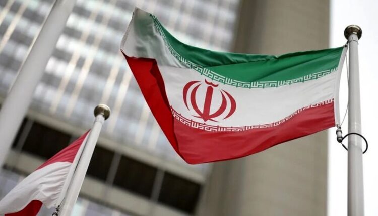سفیر ایران: تهران و مسقط درباره هزینه عبور از تنگه هرمز تصمیم‌گیری می‌کنند