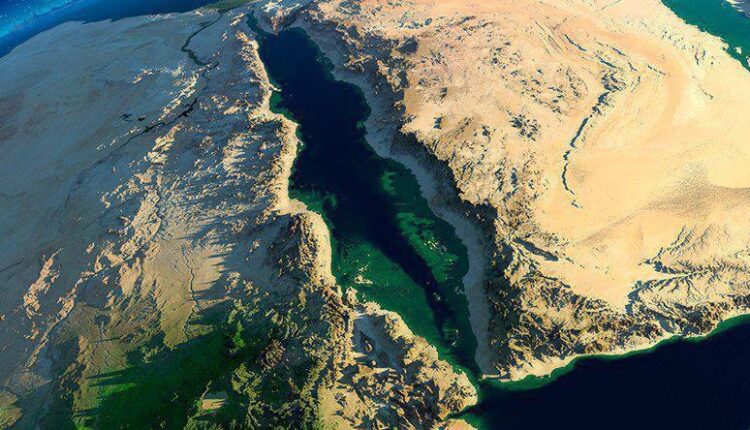 خبرگزاری فرانسه: کارشناسان سپاه از باب‌المندب بازدید کردند